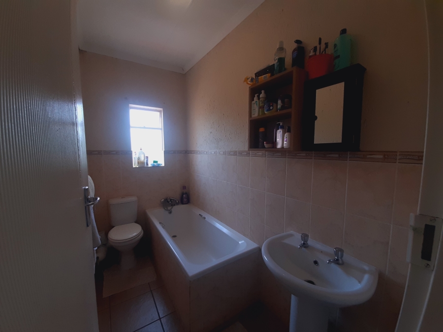 To Let 3 Bedroom Property for Rent in Potchefstroom Rural North West